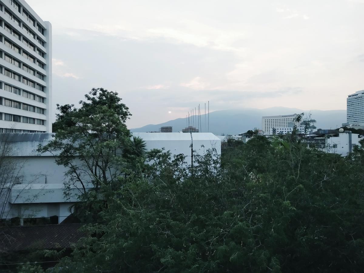 Hostel Warm Casa Chiangmai Chiang Mai Zewnętrze zdjęcie