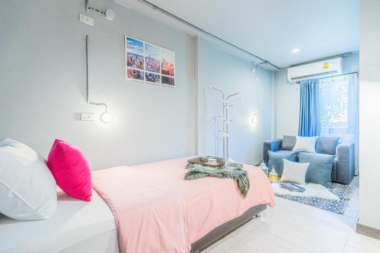 Hostel Warm Casa Chiangmai Chiang Mai Zewnętrze zdjęcie