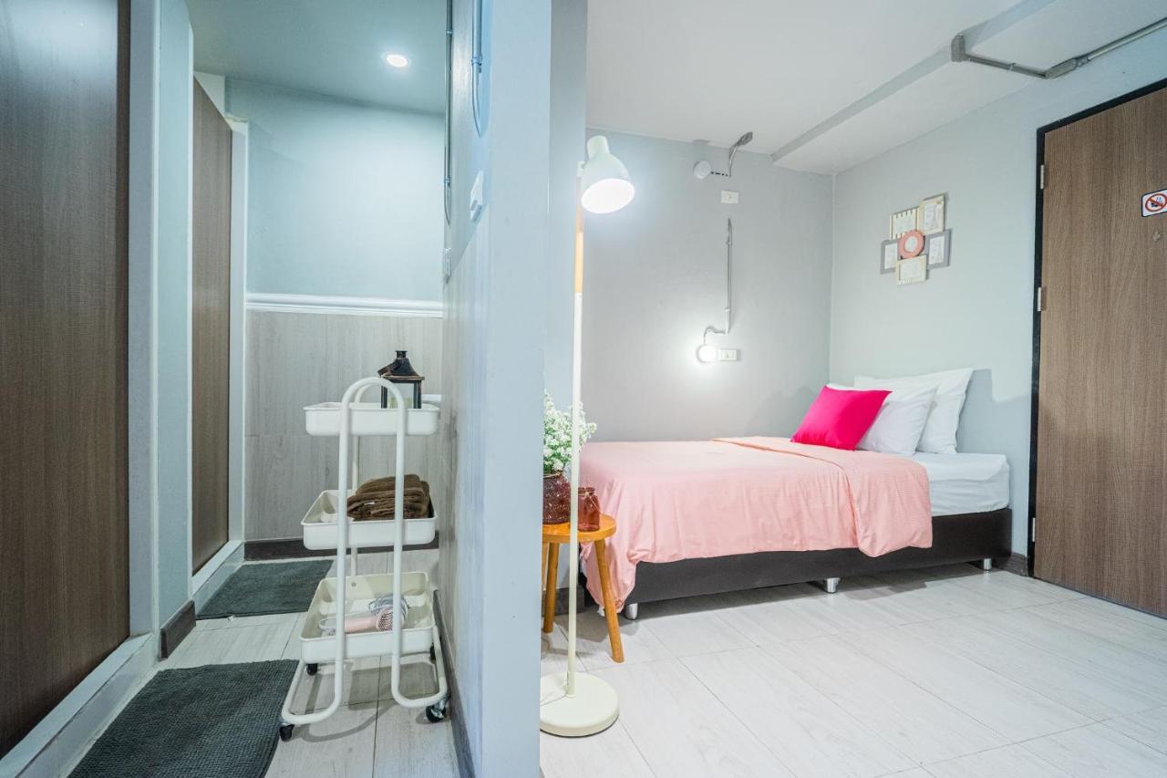 Hostel Warm Casa Chiangmai Chiang Mai Zewnętrze zdjęcie